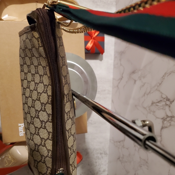 **SOLD**Authentic Gucci handbag - Picture 9 of 13